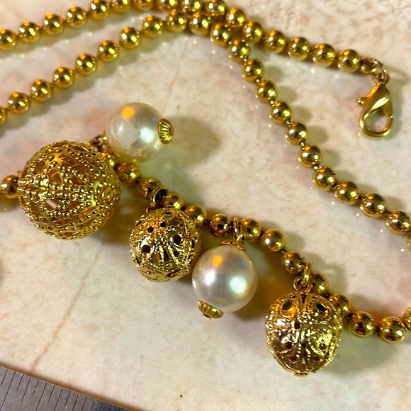 Gold Necklace - Picture 6 of 7